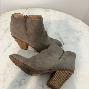 Stylish Gray Ankle Boots for Women